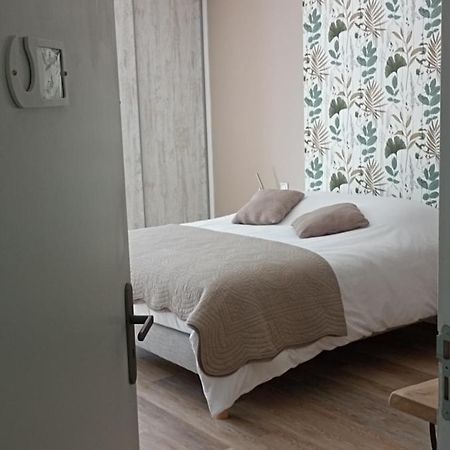 Chambres Et Tables D'Hotes " O Doux Matins " Aux Portes De Chinon Rivière Esterno foto