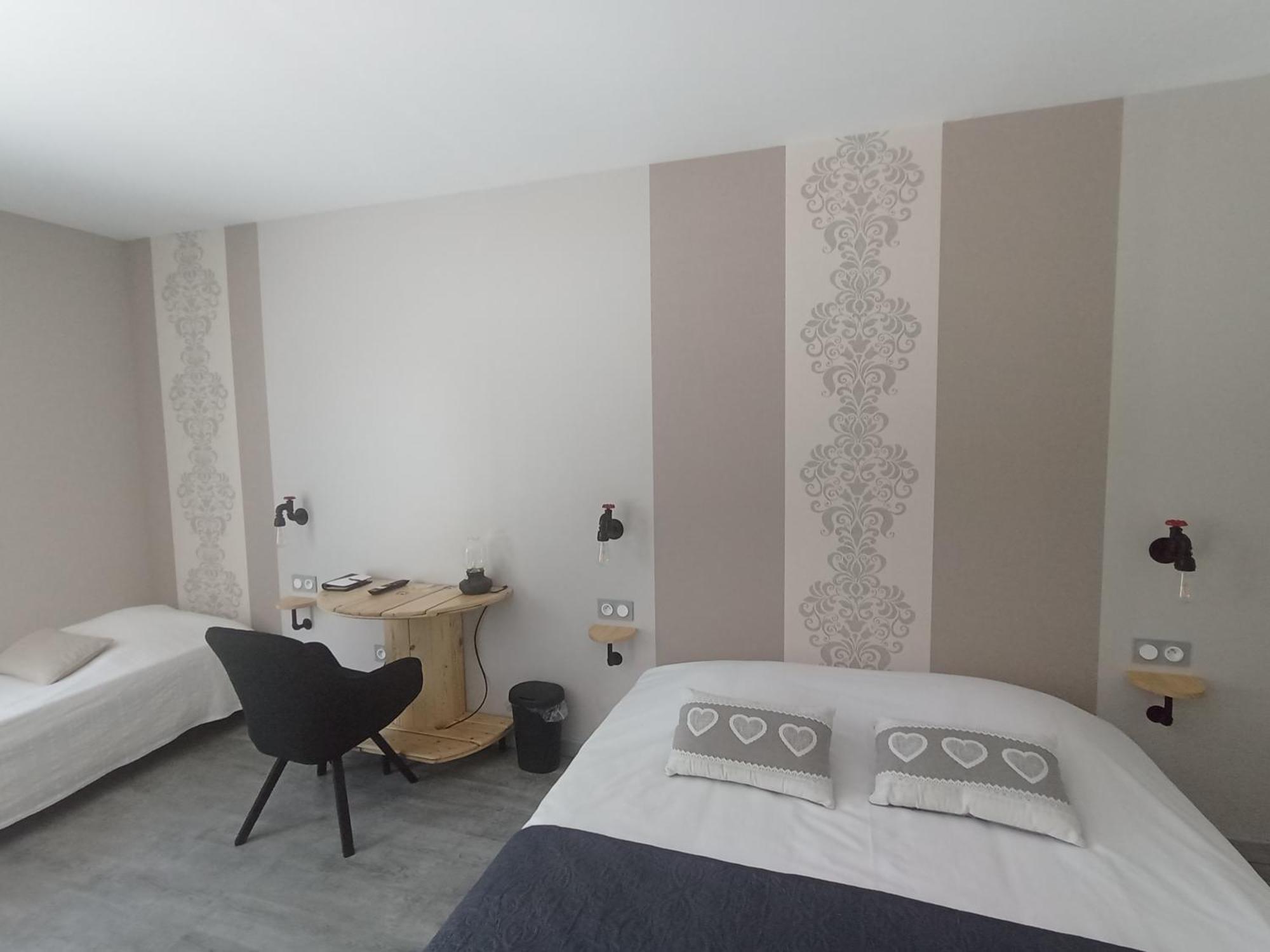 Chambres Et Tables D'Hotes " O Doux Matins " Aux Portes De Chinon Rivière Esterno foto